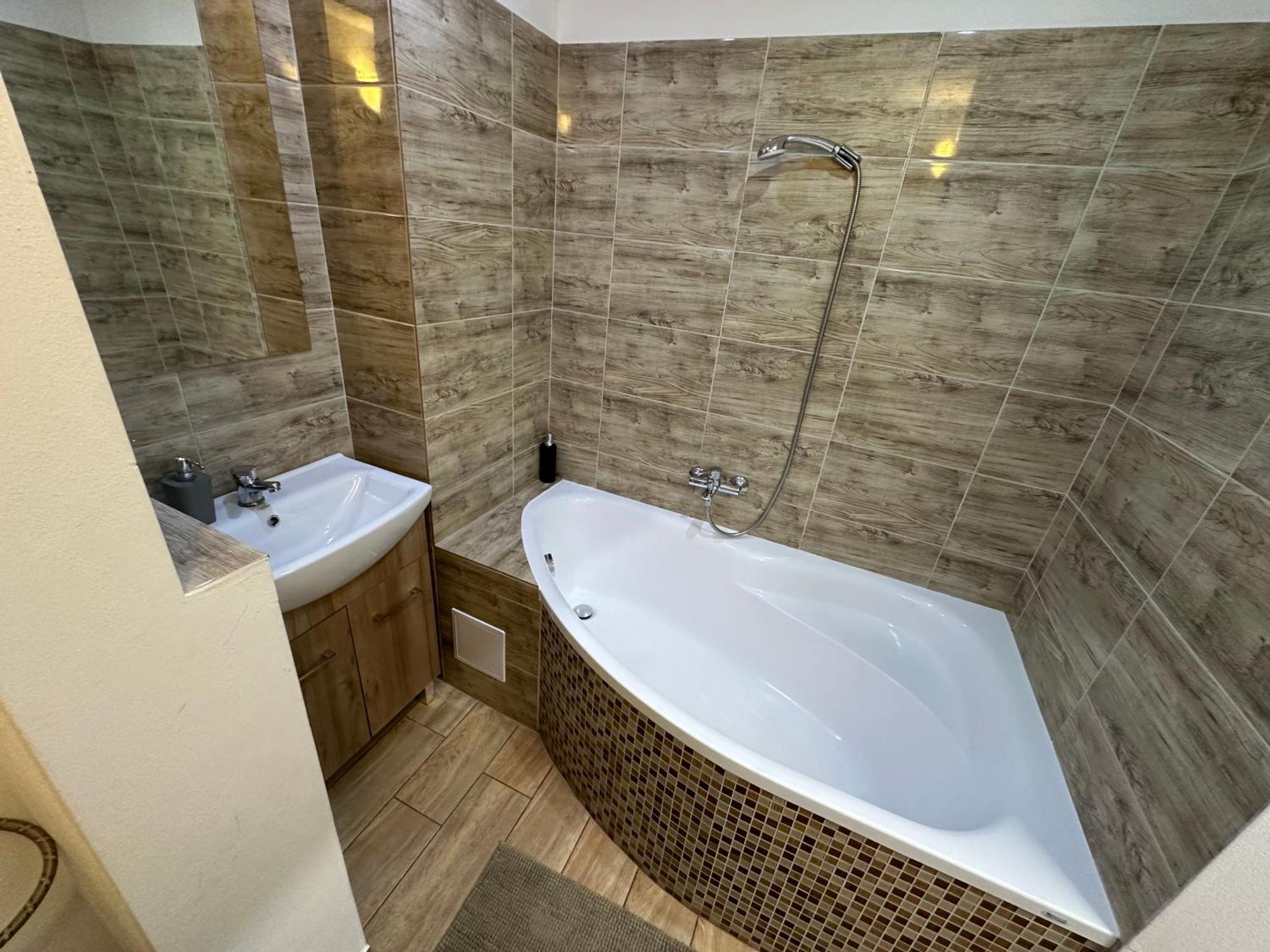 Apartman Bb-Centrum1 Banska Bystrica Luaran gambar